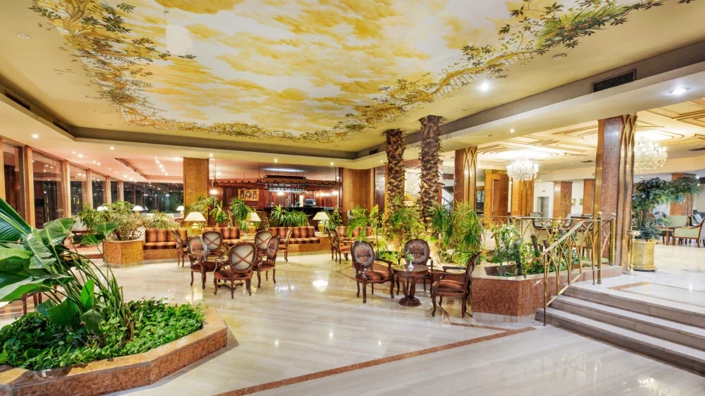 الفندق بيراميزا إيزيس الأقصر - الأقصر